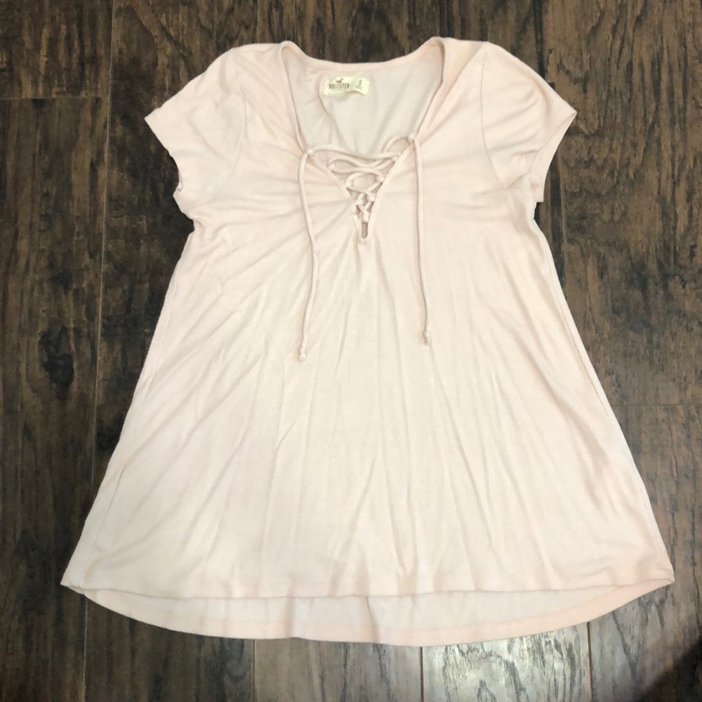 Hollister lace-up tshirt
